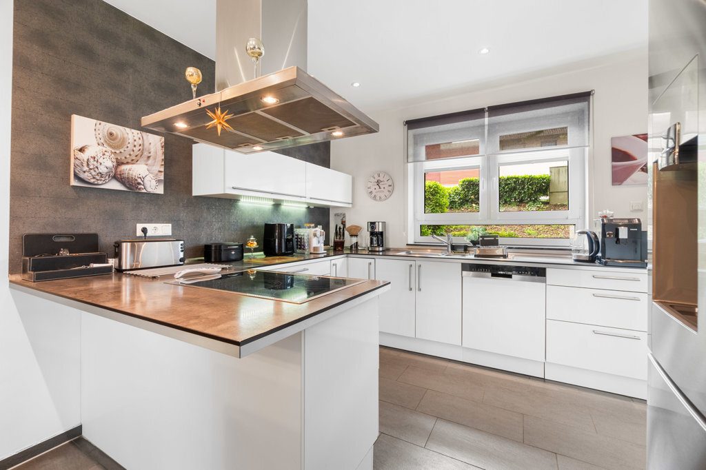 Immobilienangebot - Aachen - Wohnen - Energieeffizienz A inklusive!
Moderne Doppelhaushälfte mit gehobener Ausstattung in bevorzugter Lage