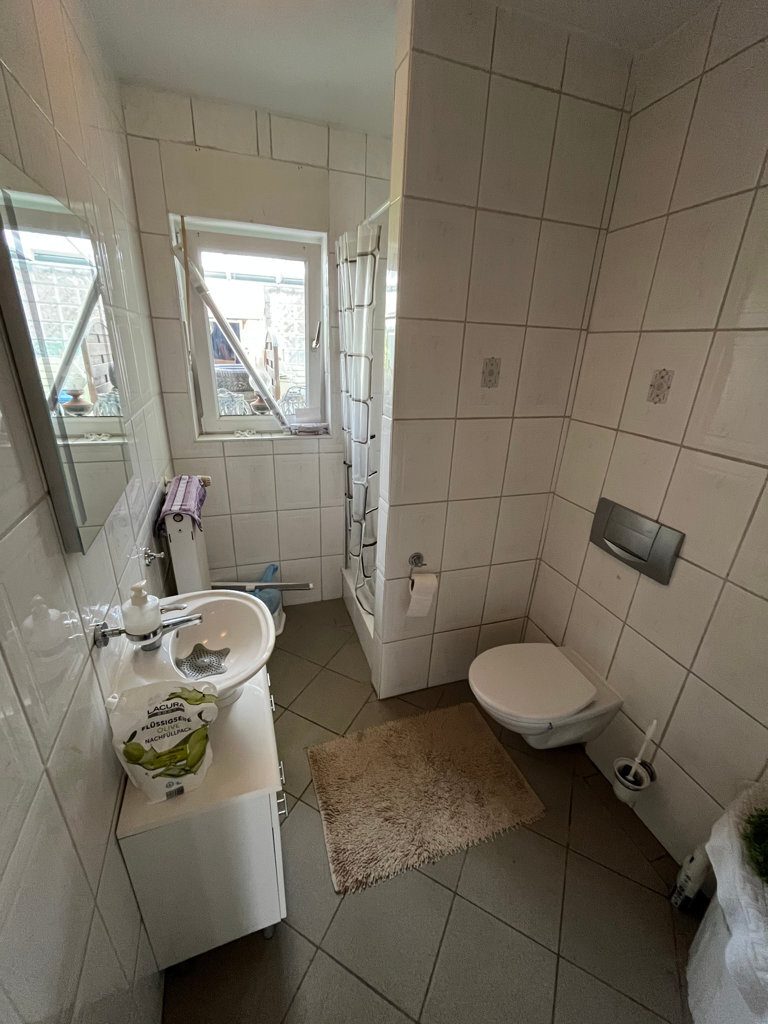 Immobilienangebot - Baesweiler - Wohnen - Renoviertes Einfamilienhaus in ruhiger Seitenstraße