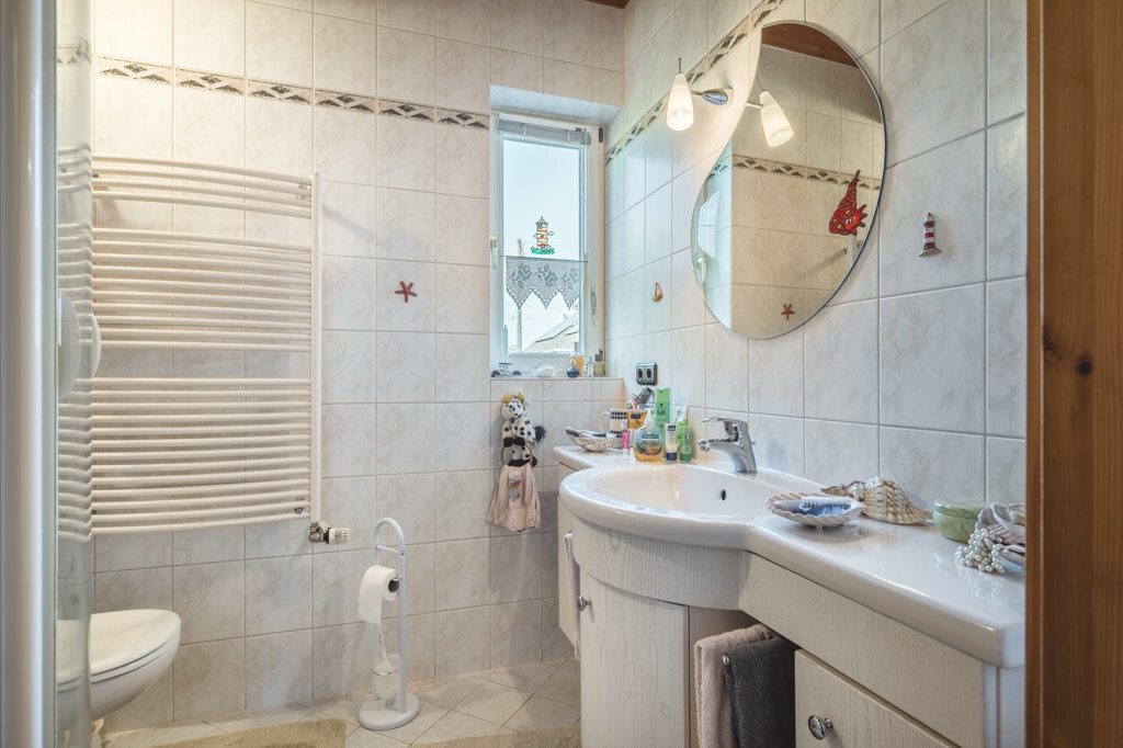 Immobilienangebot - Monschau - Wohnen - Klein aber fein!
Freistehendes Einfamilienhaus mit sonnigem
Grundstück in ruhiger und idyllischer Lage