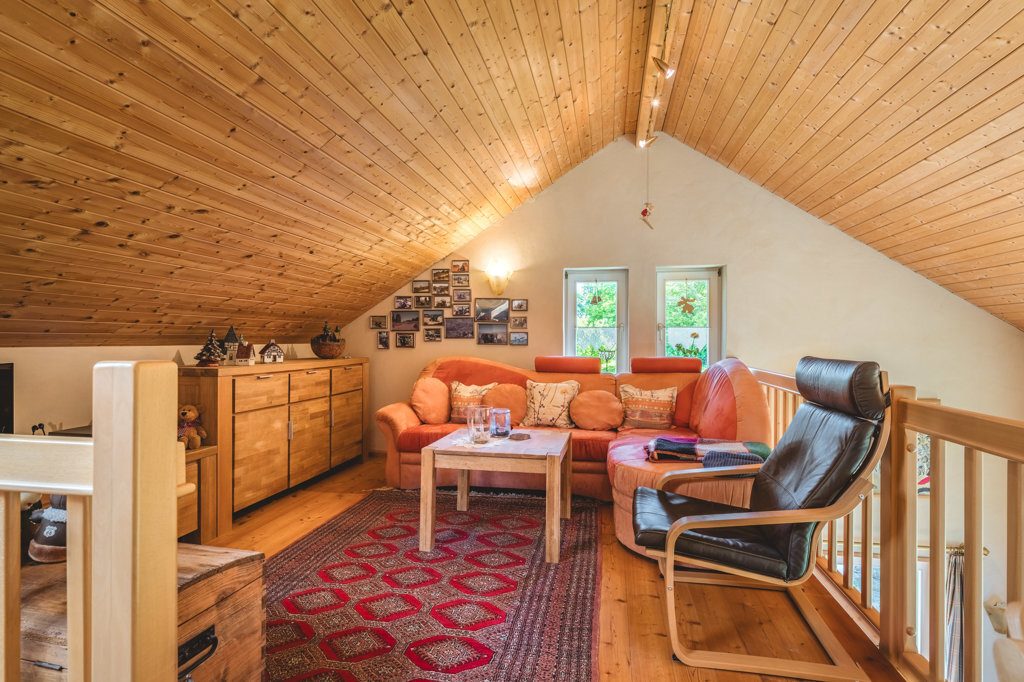 Immobilienangebot - Monschau - Wohnen - Klein aber fein!
Freistehendes Einfamilienhaus mit sonnigem
Grundstück in ruhiger und idyllischer Lage