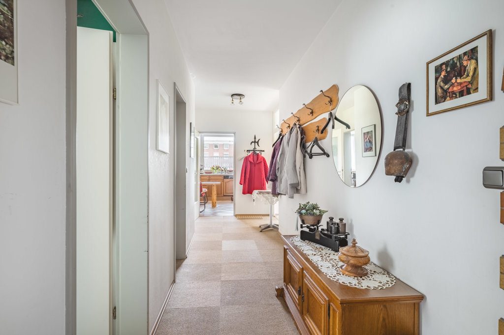 Immobilienangebot - Würselen - Wohnen - Großzügig zugeschnittene 4-Zimmerwohnung mit 2 Bädern und separater Garage Nähe Rhein-Maas-Klinikum