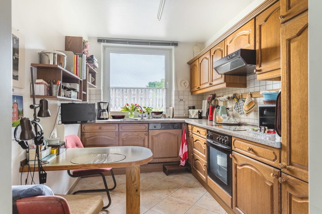 Immobilienangebot - Würselen - Wohnen - Großzügig zugeschnittene 4-Zimmerwohnung mit 2 Bädern und separater Garage Nähe Rhein-Maas-Klinikum