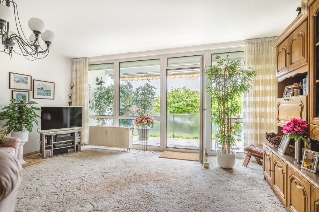 Immobilienangebot - Würselen - Wohnen - Großzügig zugeschnittene 4-Zimmerwohnung mit 2 Bädern und separater Garage Nähe Rhein-Maas-Klinikum