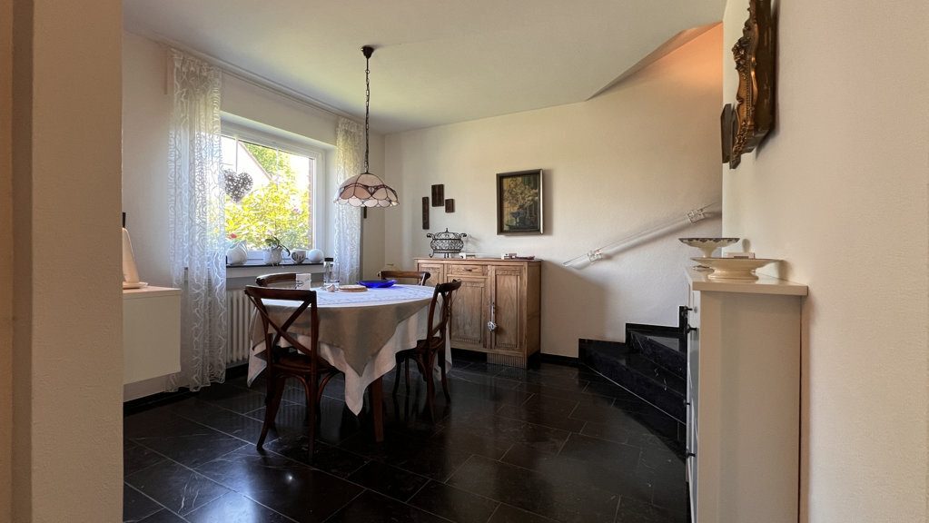 Immobilienangebot - Herzogenrath - Wohnen - Gepflegte Doppelhaushälfte als Vorratskauf
in ruhiger und zentraler Lage von Kohlscheid