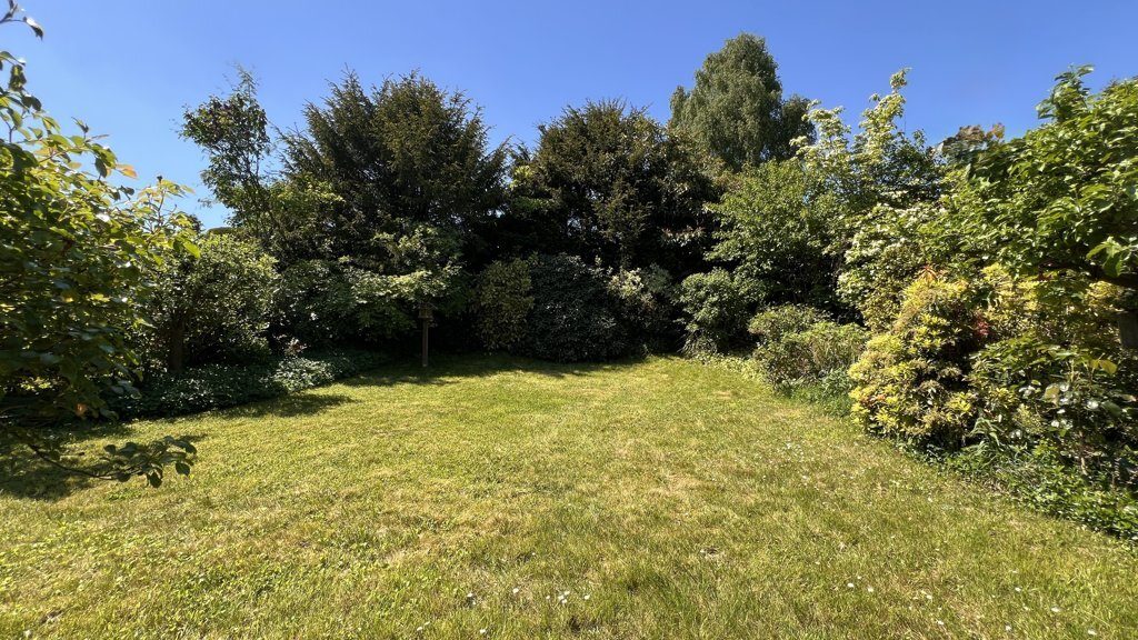 Immobilienangebot - Herzogenrath - Wohnen - Gepflegte Doppelhaushälfte als Vorratskauf
in ruhiger und zentraler Lage von Kohlscheid