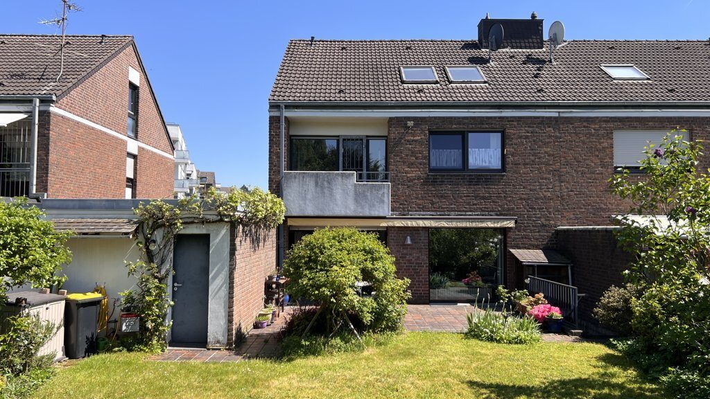 Immobilienangebot - Herzogenrath - Wohnen - Gepflegte Doppelhaushälfte als Vorratskauf
in ruhiger und zentraler Lage von Kohlscheid