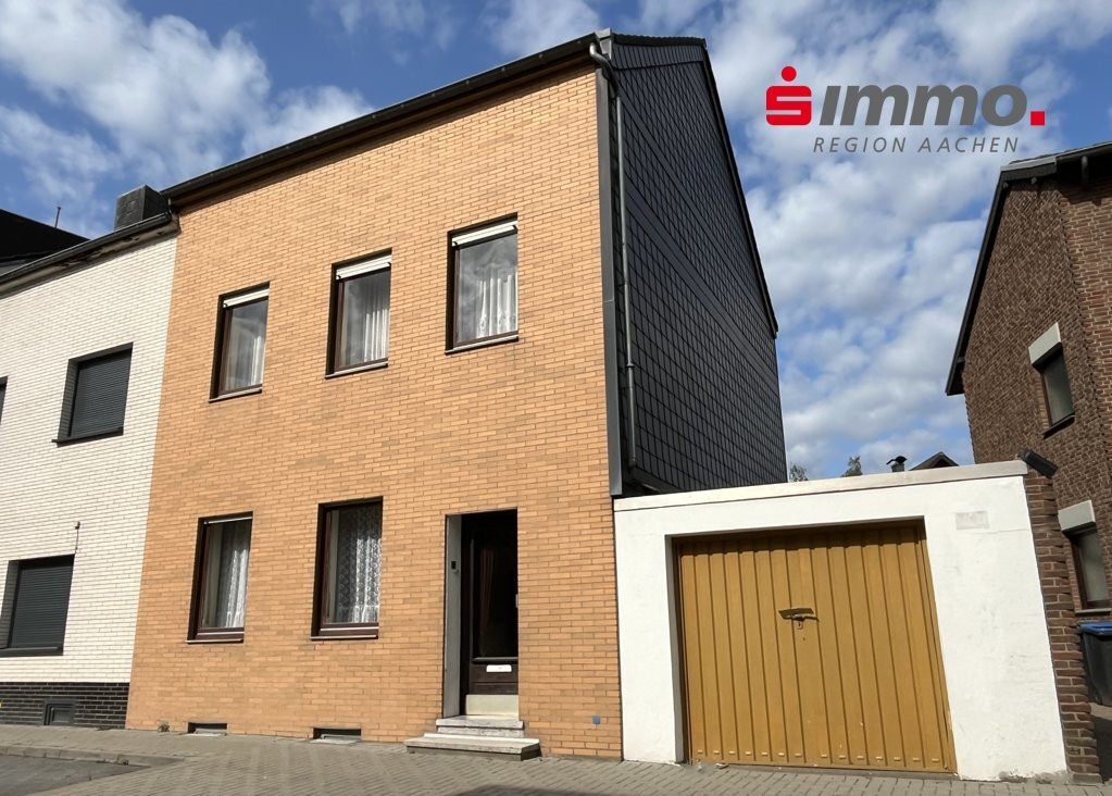 Immobilienangebot - Würselen - Wohnen - Ansprechendes Zweifamilienhaus mit Garage und Garten in Elchenrath