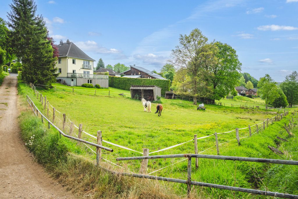 Immobilienangebot - Monschau-Kalterherberg - Wohnen - Freistehendes Einfamilienhaus mit traumhaftem Grundstück und Weitblick