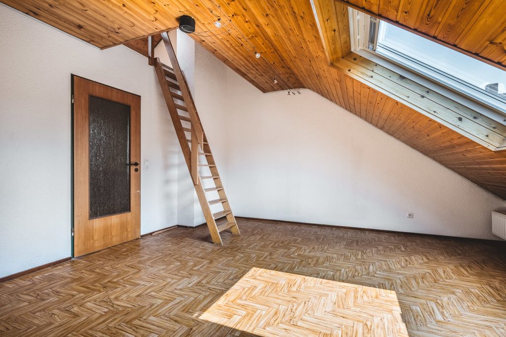 Immobilienangebot - Aachen - Wohnen - Seltene Gelegenheit!
Gepflegtes Einfamilienhaus mit sonnigem
Garten und Garage in der Aachener Soers