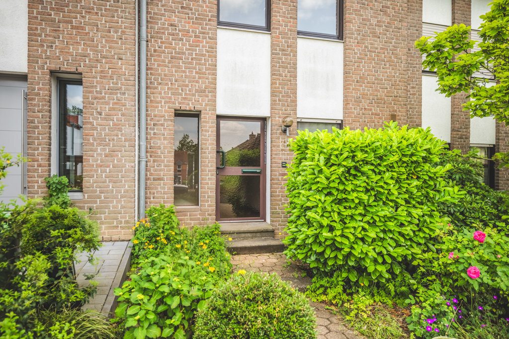 Immobilienangebot - Aachen - Wohnen - Seltene Gelegenheit!
Gepflegtes Einfamilienhaus mit sonnigem
Garten und Garage in der Aachener Soers
