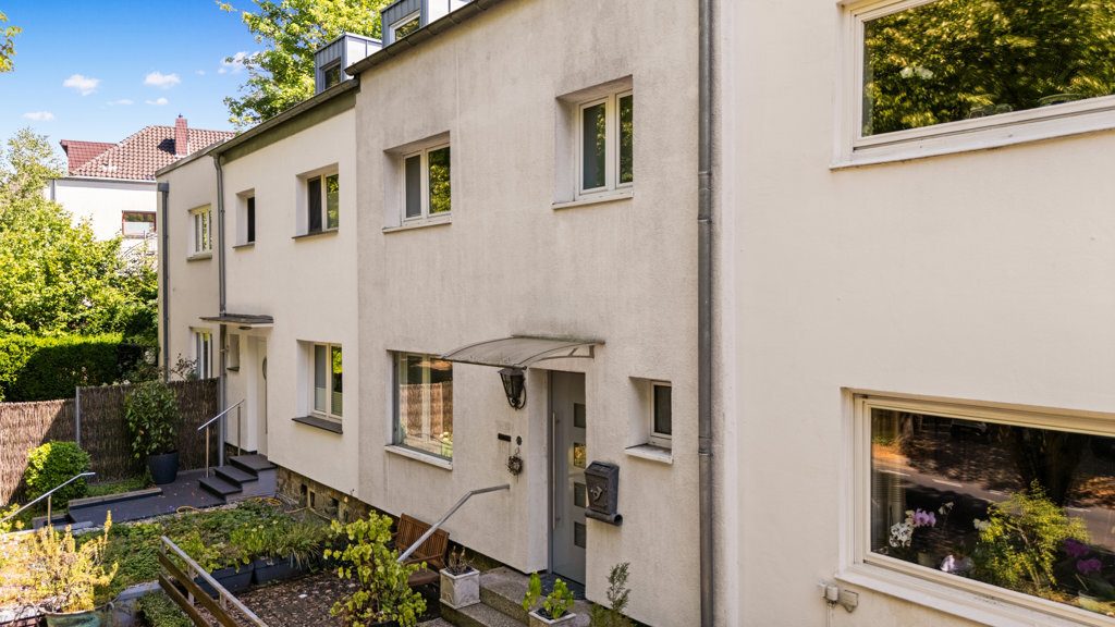 Immobilienangebot - Aachen - Wohnen - Modernisiertes Einfamilienhaus
mit sonnigem Garten im Südviertel!