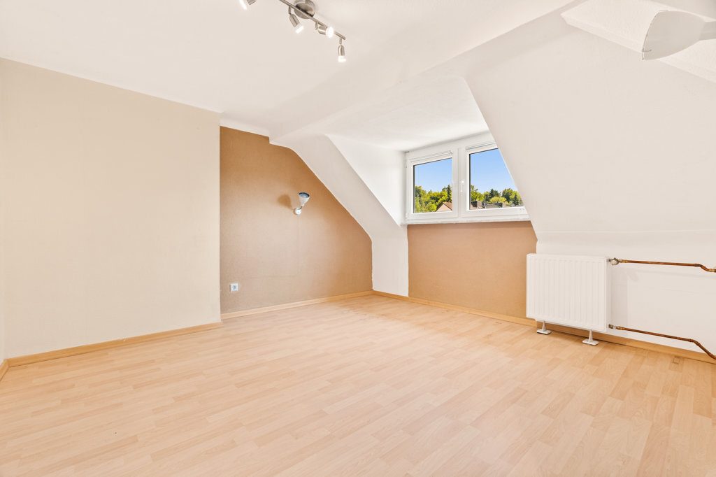 Immobilienangebot - Aachen - Wohnen - Modernisiertes Einfamilienhaus
mit sonnigem Garten im Südviertel!