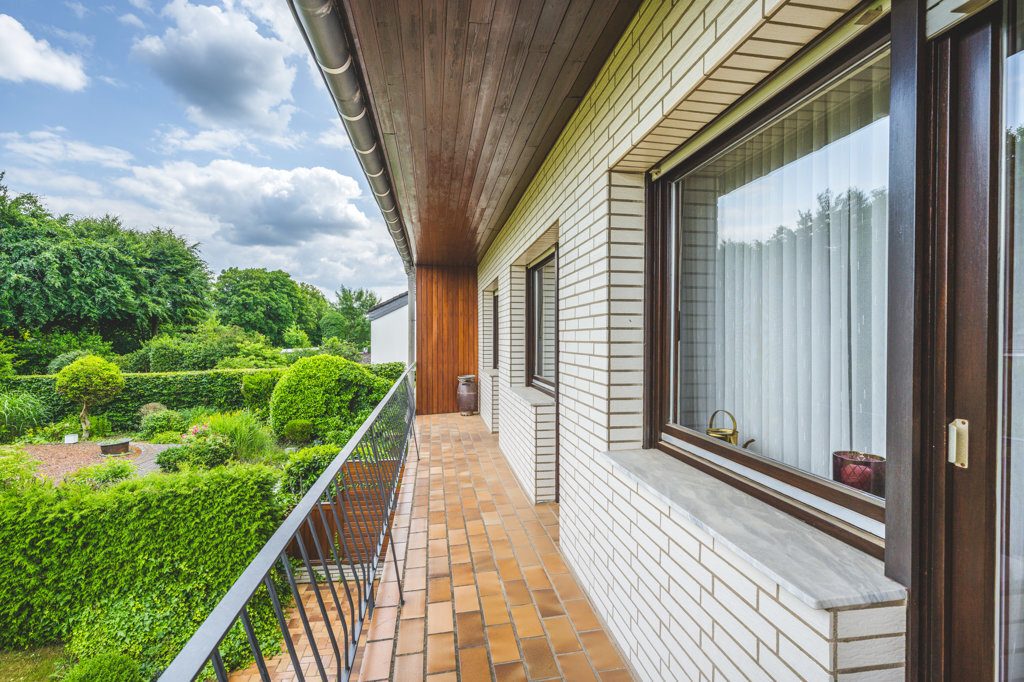 Immobilienangebot - Aachen - Wohnen - Attraktives Einfamilienhaus im Bungalowstil
mit Garage und sonnigem Grundstück