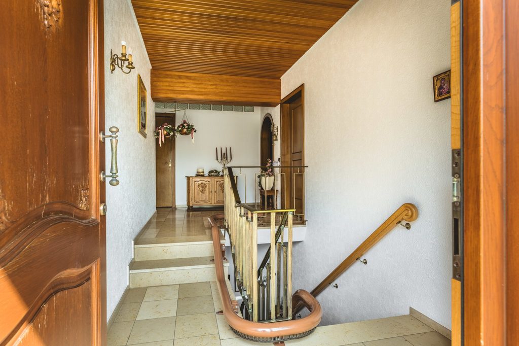 Immobilienangebot - Aachen - Wohnen - Attraktives Einfamilienhaus im Bungalowstil
mit Garage und sonnigem Grundstück