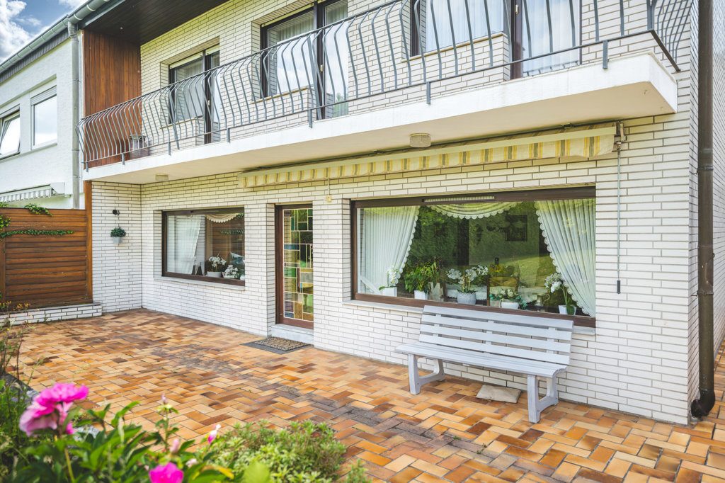 Immobilienangebot - Aachen - Wohnen - Attraktives Einfamilienhaus im Bungalowstil
mit Garage und sonnigem Grundstück