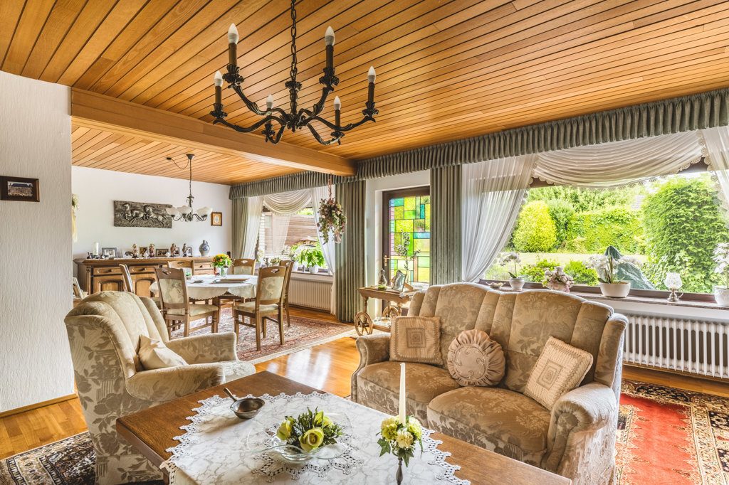 Immobilienangebot - Aachen - Wohnen - Attraktives Einfamilienhaus im Bungalowstil
mit Garage und sonnigem Grundstück