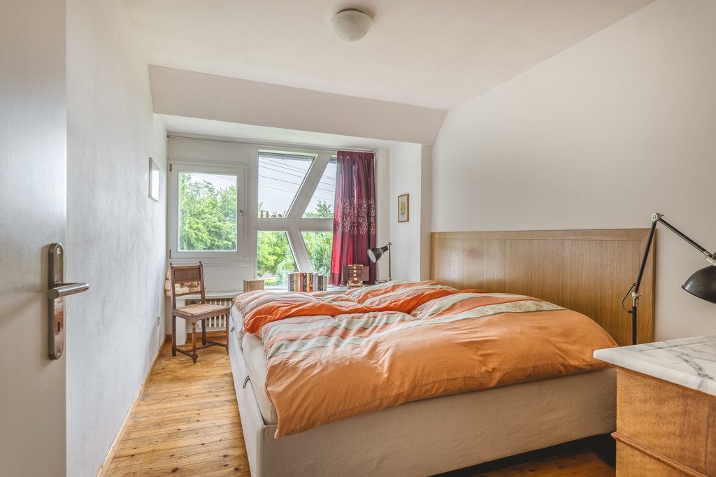 Immobilienangebot - Monschau - Wohnen - Top gepflegtes Landhaus mit Tandemgarage auf weitläufigem Grundstück