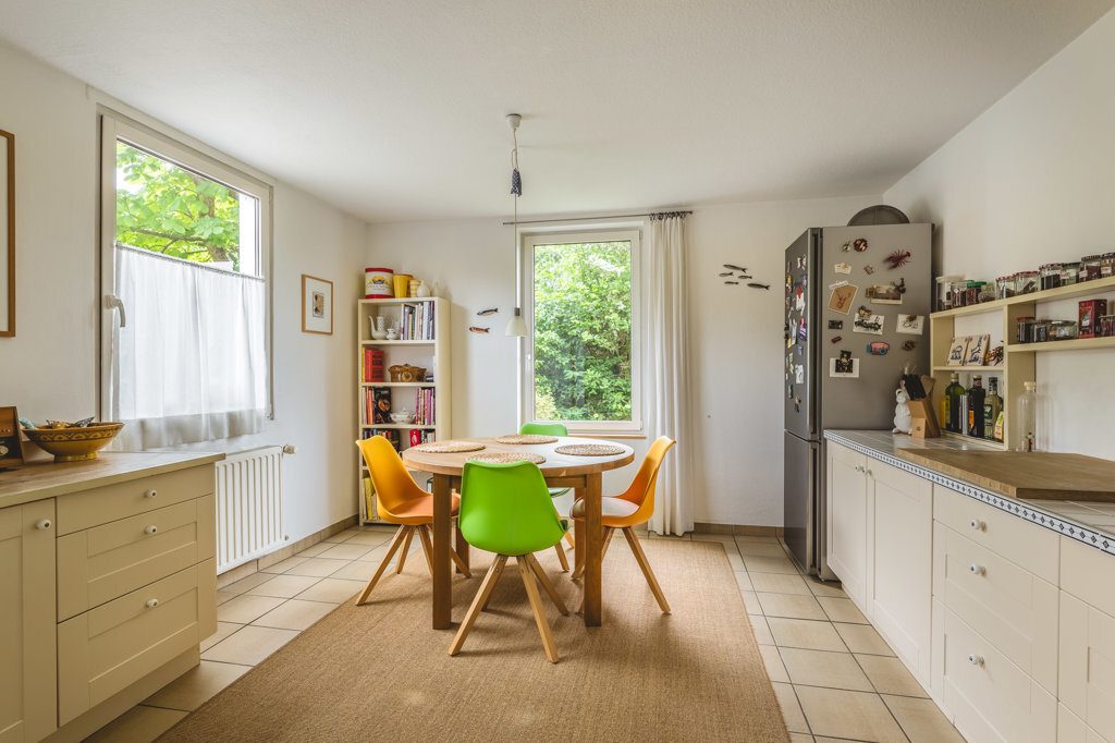 Immobilienangebot - Monschau - Wohnen - Top gepflegtes Landhaus mit Tandemgarage auf weitläufigem Grundstück
