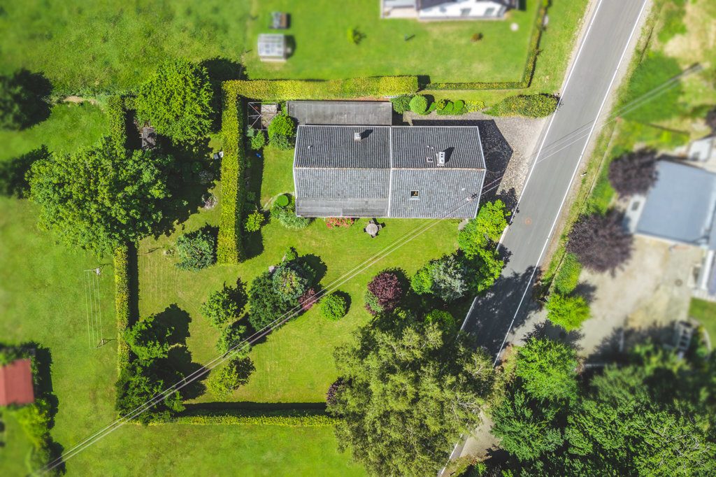 Immobilienangebot - Monschau - Wohnen - Top gepflegtes Landhaus mit Tandemgarage auf weitläufigem Grundstück