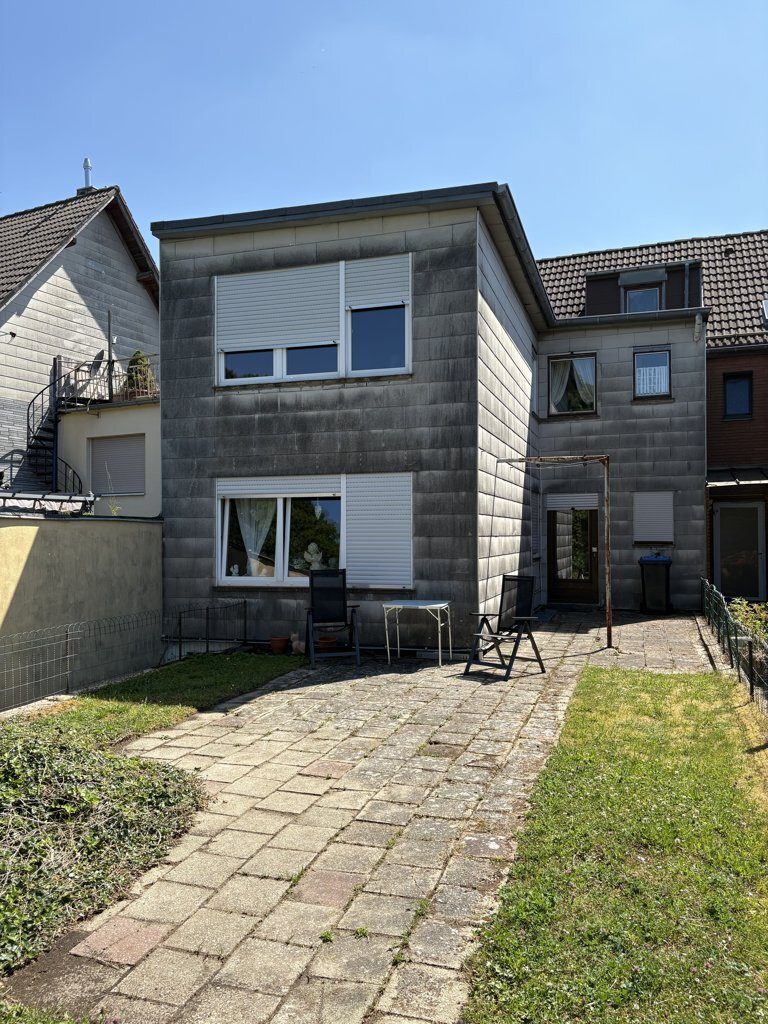 Immobilienangebot - Stolberg - Wohnen - Modernisierungsbedürftiges 2-Familienhaus