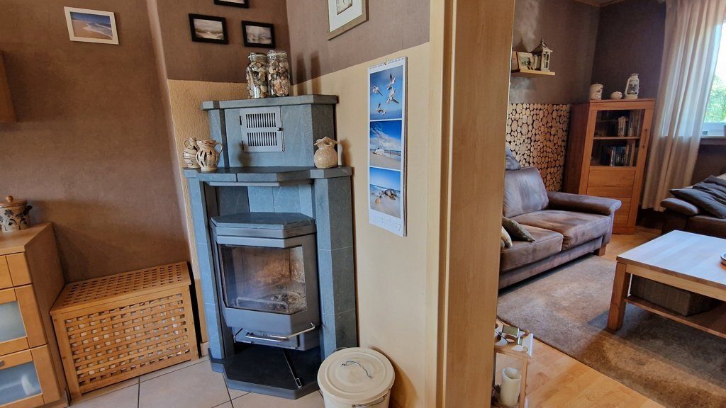 Immobilienangebot - Jülich - Wohnen - Freistehendes Einfamilienhaus mit großem Grundstück und separater Bauparzelle