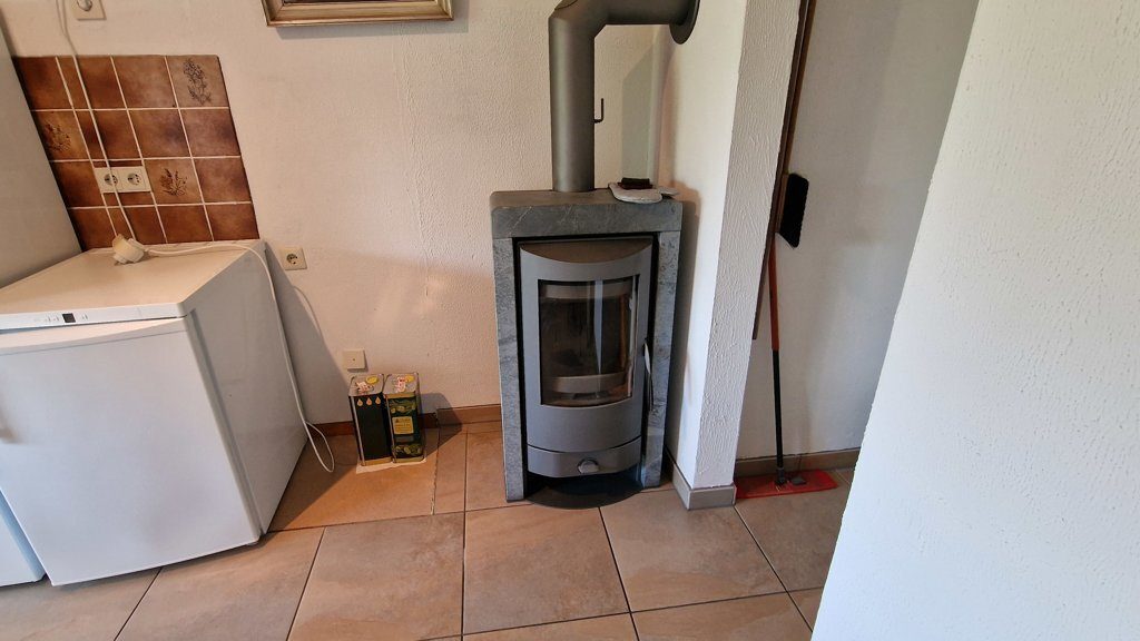 Immobilienangebot - Jülich - Wohnen - Freistehendes Einfamilienhaus mit großem Grundstück und separater Bauparzelle