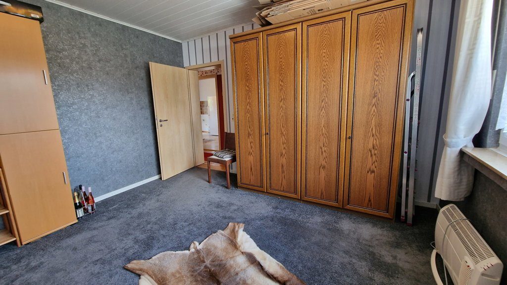 Immobilienangebot - Jülich - Wohnen - Freistehendes Einfamilienhaus mit großem Grundstück und separater Bauparzelle