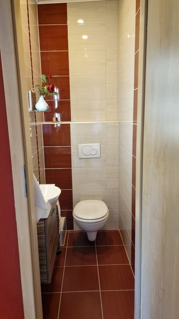 Immobilienangebot - Jülich - Wohnen - Freistehendes Einfamilienhaus mit großem Grundstück und separater Bauparzelle