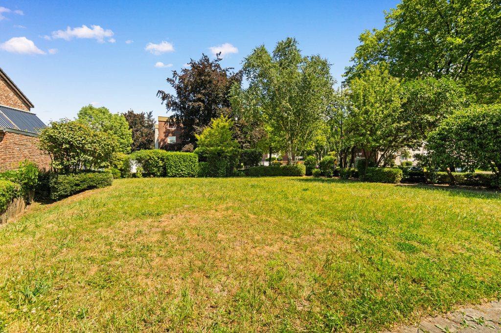 Immobilienangebot - Aachen - Wohnen - Attraktives Einfamilienhaus mit sonnigem Grundstück
in sehr beliebter und ruhiger Wohnlage