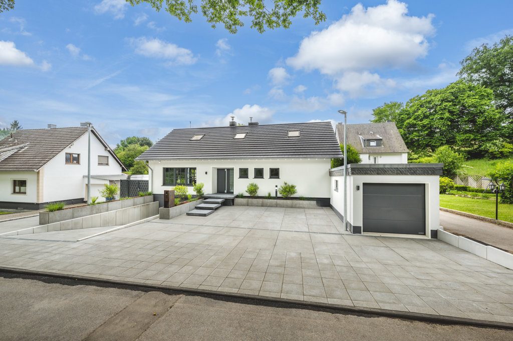 Immobilienangebot - Stolberg - Wohnen - Frei stehendes, komplett modernisiertes EFH in idyllischer Lage