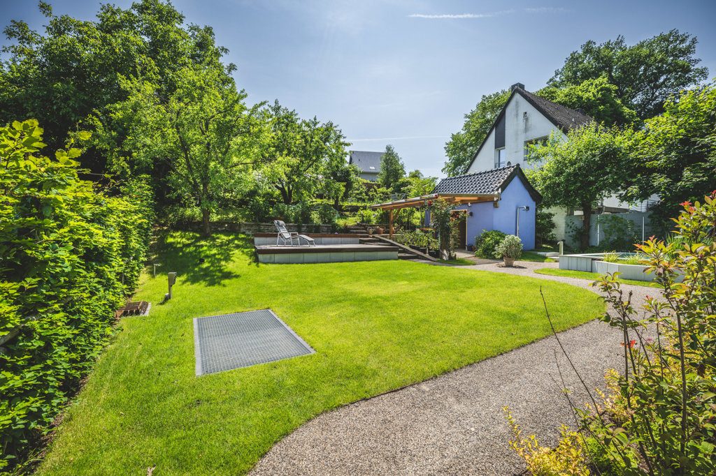 Immobilienangebot - Stolberg - Wohnen - Frei stehendes, komplett modernisiertes EFH in idyllischer Lage