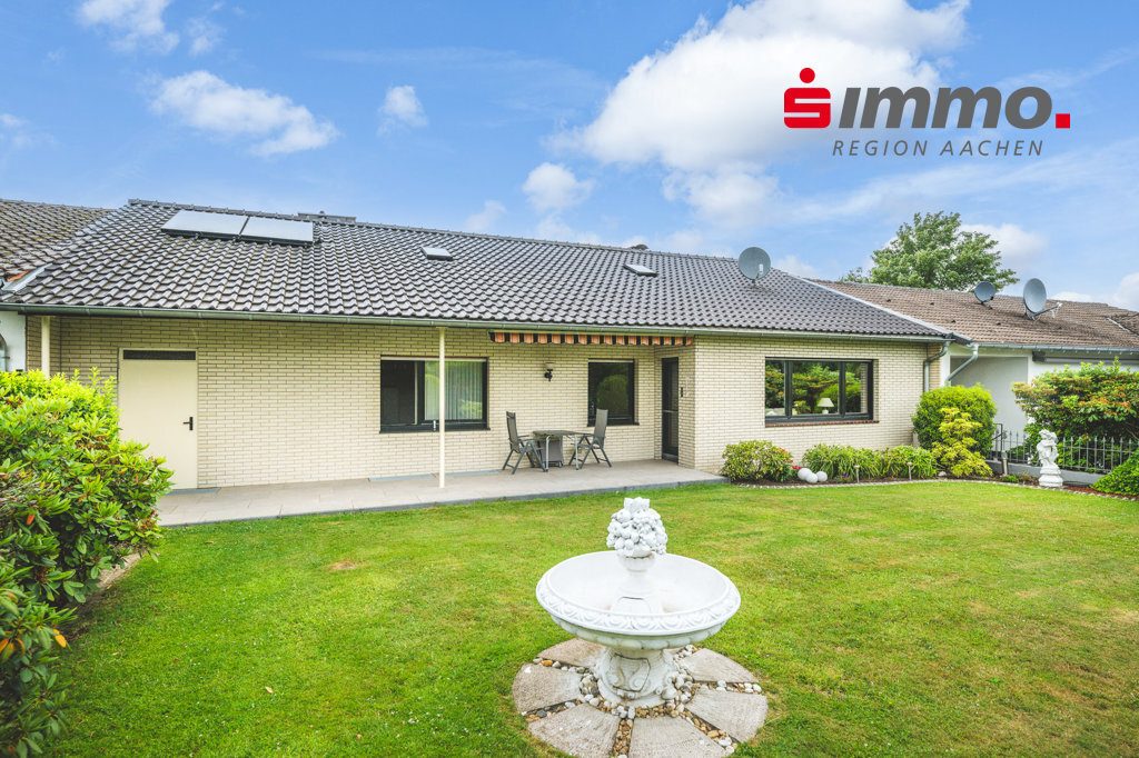 Immobilienangebot - Würselen - Wohnen - Äußerst gepflegter Bungalow mit integrierter Garage in ruhiger Wohnstraße von Broichweiden