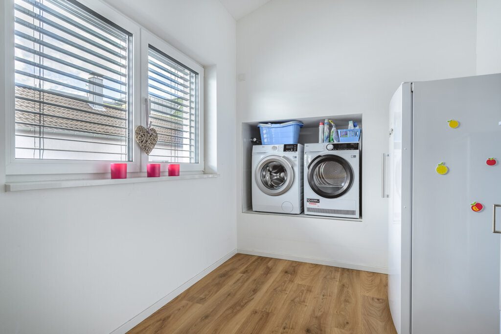 Immobilienangebot - Würselen - Renditehäuser - Hohe Rendite inklusive!
Neuwertiges Mehrfamilienhaus mit  möglicher Eigennutzug
