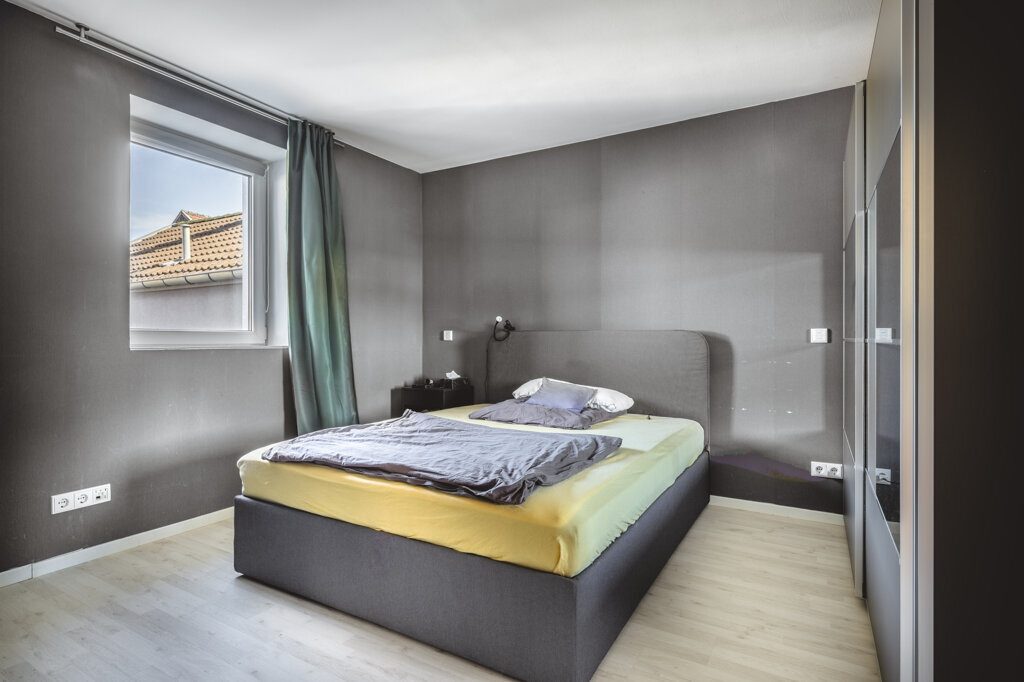 Immobilienangebot - Würselen - Wohnen - Linden Neusen!
Luxuriöses Einfamilienhaus mit Einliegerwohnung und zusätzlichem Mehrfamilienhaus