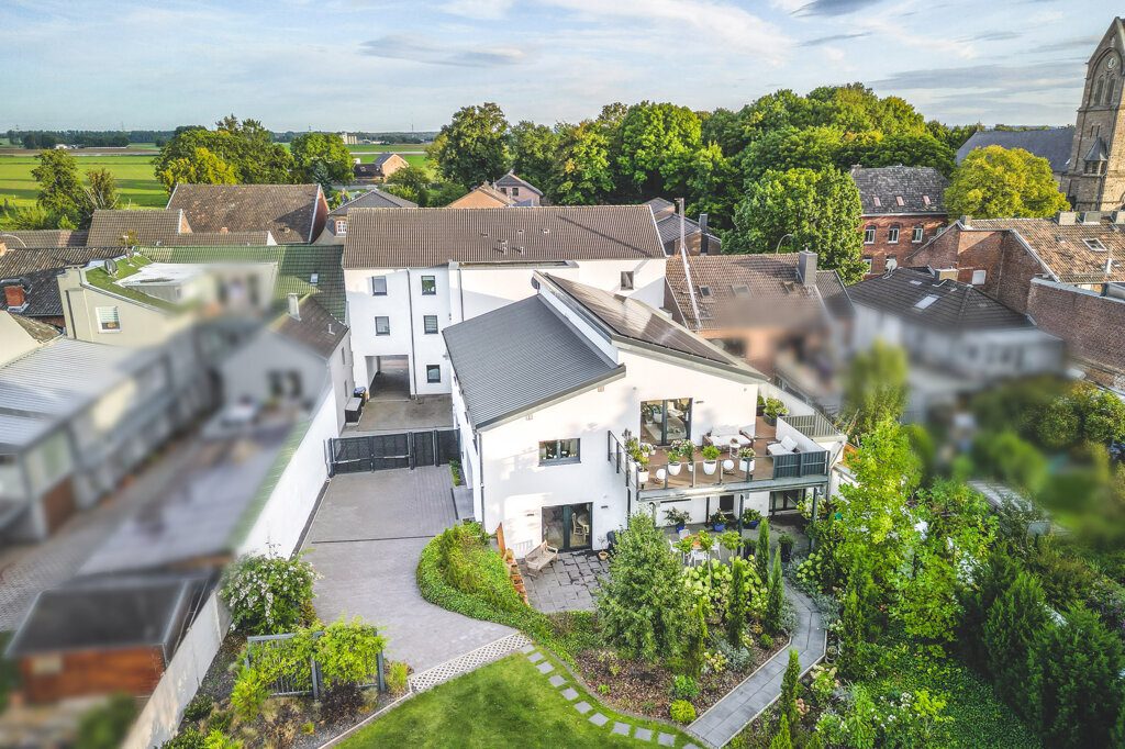 Immobilienangebot - Würselen - Wohnen - Linden Neusen!
Luxuriöses Einfamilienhaus mit Einliegerwohnung und zusätzlichem Mehrfamilienhaus