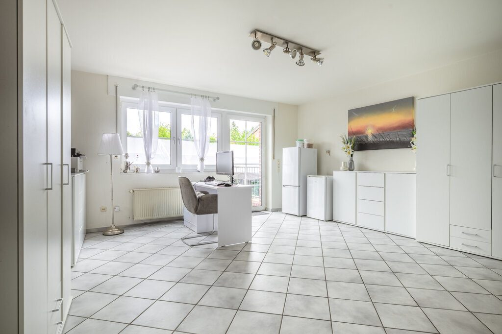 Immobilienangebot - Alsdorf - Wohnen - Überaus gepflegtes Zweifamilienhaus mit Apartment und tollem Grundstück