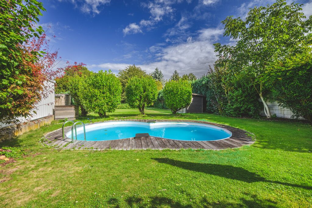 Immobilienangebot - Alsdorf - Wohnen - Überaus gepflegtes Zweifamilienhaus mit Apartment und tollem Grundstück