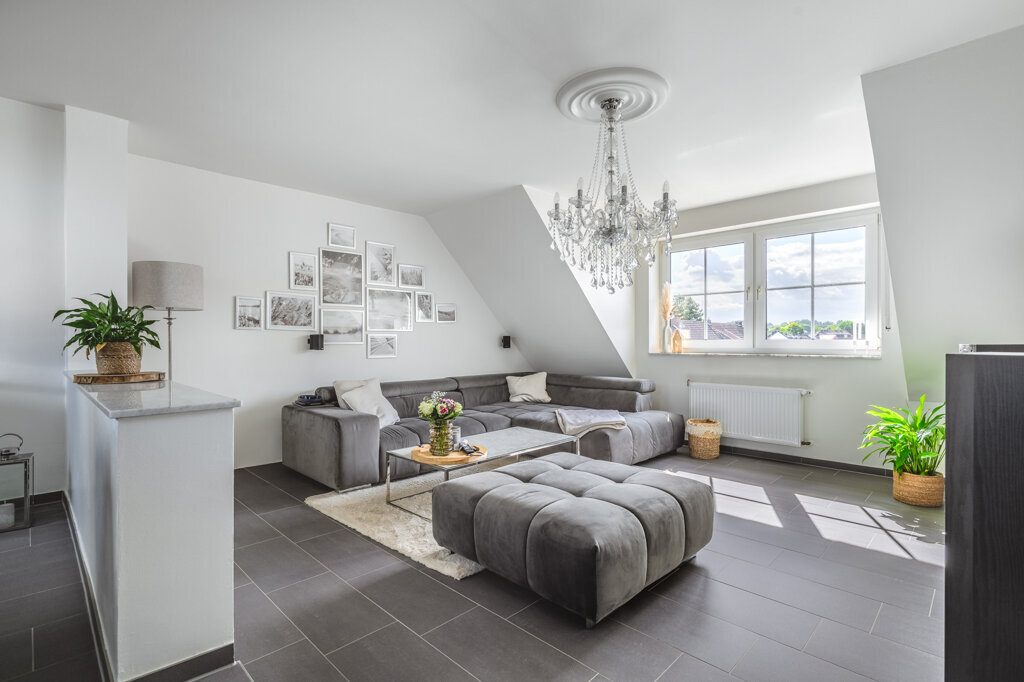 Immobilienangebot - Alsdorf - Wohnen - Überaus gepflegtes Zweifamilienhaus mit Apartment und tollem Grundstück