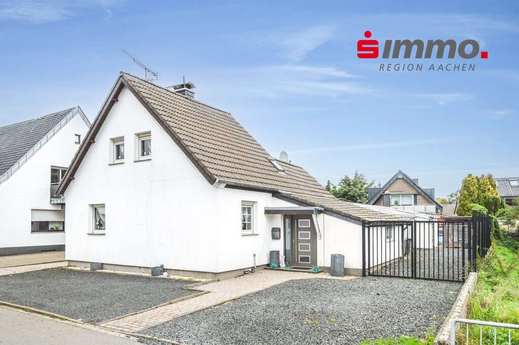 Immobilienangebot - Alsdorf - Wohnen - Frei stehendes Einfamilienhaus mit großzügigem Garten