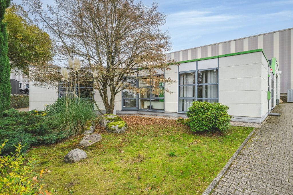 Immobilienangebot - Aachen - Rest/Spezial - Zwei vielseitig nutzbare Gewerbehallen mit Büros in Aachen! Eine Teilfläche ist direkt bezugsfrei!