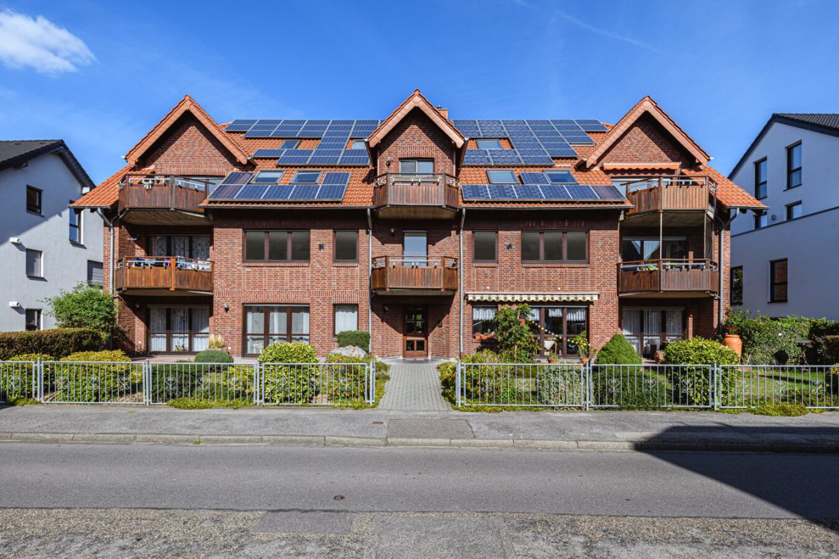 Immobilienangebot - Alsdorf - Renditehäuser - Penibel gepflegtes 12-Familienhaus mit eigener Tiefgarage in Hoengen