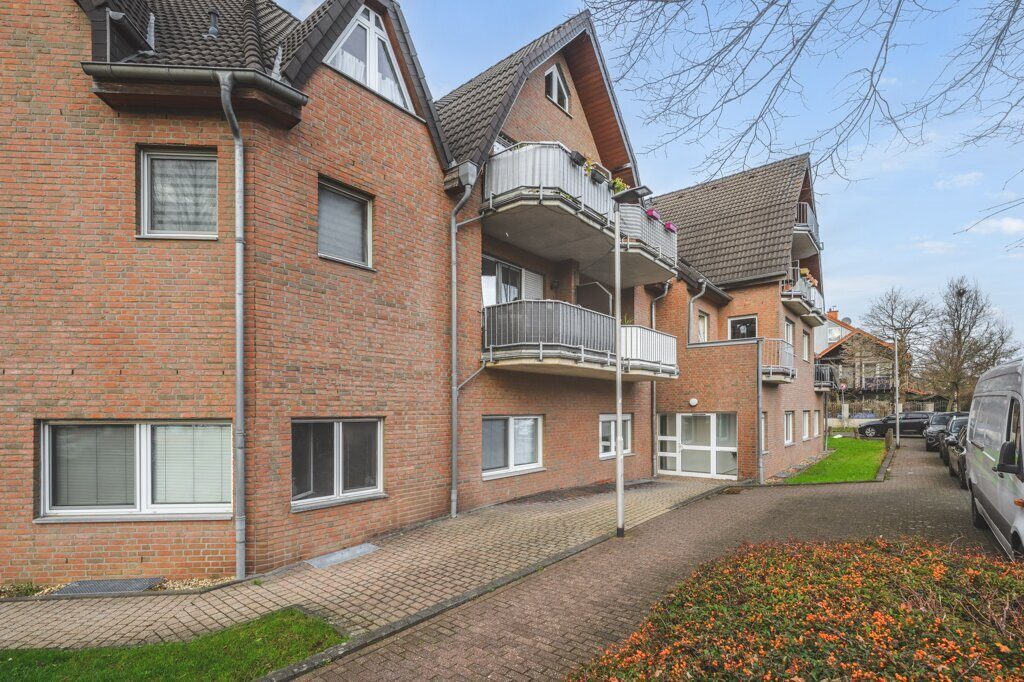 Immobilienangebot - Würselen - Rest/Spezial - Würselen-Scherberg
Große Büro-/Praxisräume mit zahlreichen PKW-Stellplätzen in sehr guter Lage