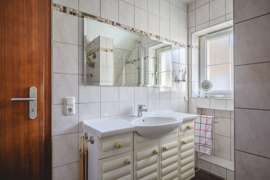 Immobilienangebot - Aachen - Wohnen - Laurensberg!
Liebevoll gepflegtes Einfamilienhaus in bestem Wohnumfeld