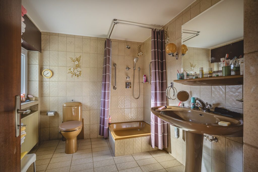 Immobilienangebot - Aachen - Wohnen - Laurensberg!
Liebevoll gepflegtes Einfamilienhaus in bestem Wohnumfeld