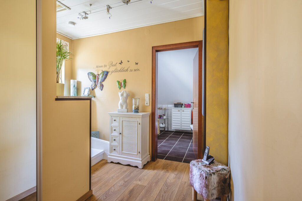 Immobilienangebot - Aachen - Wohnen - Laurensberg!
Liebevoll gepflegtes Einfamilienhaus in bestem Wohnumfeld