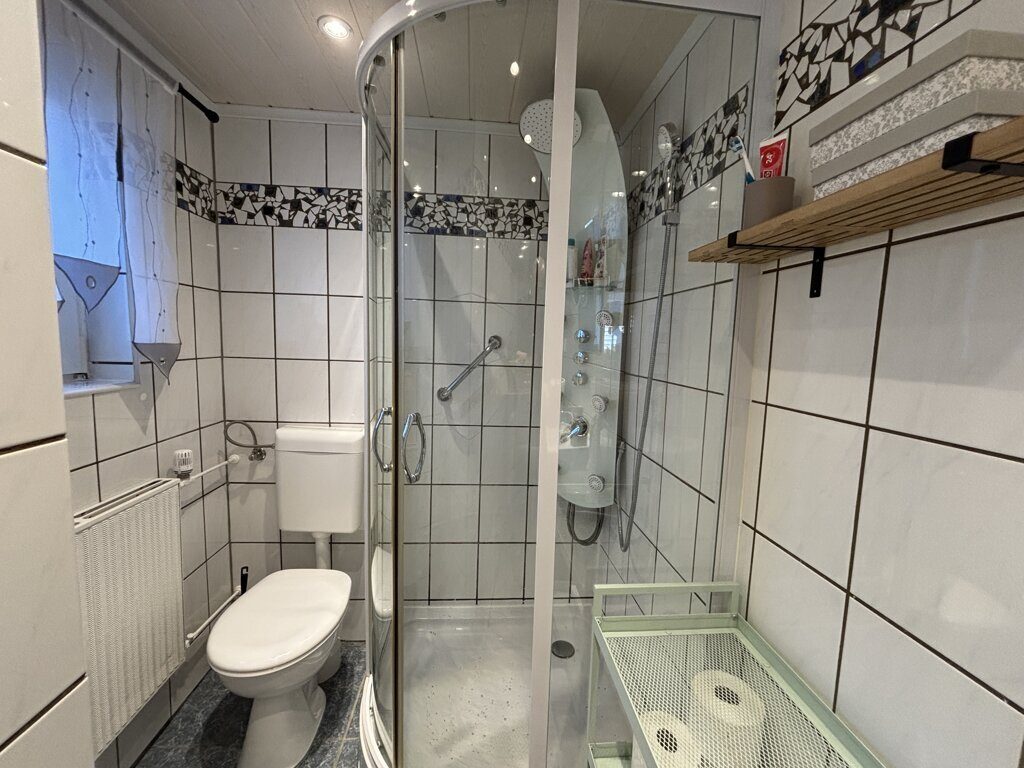 Immobilienangebot - Würselen - Wohnen - Broichweiden!
Bezugsfreies 2-Familienhaus mit Garage und traumhaftem Garten
