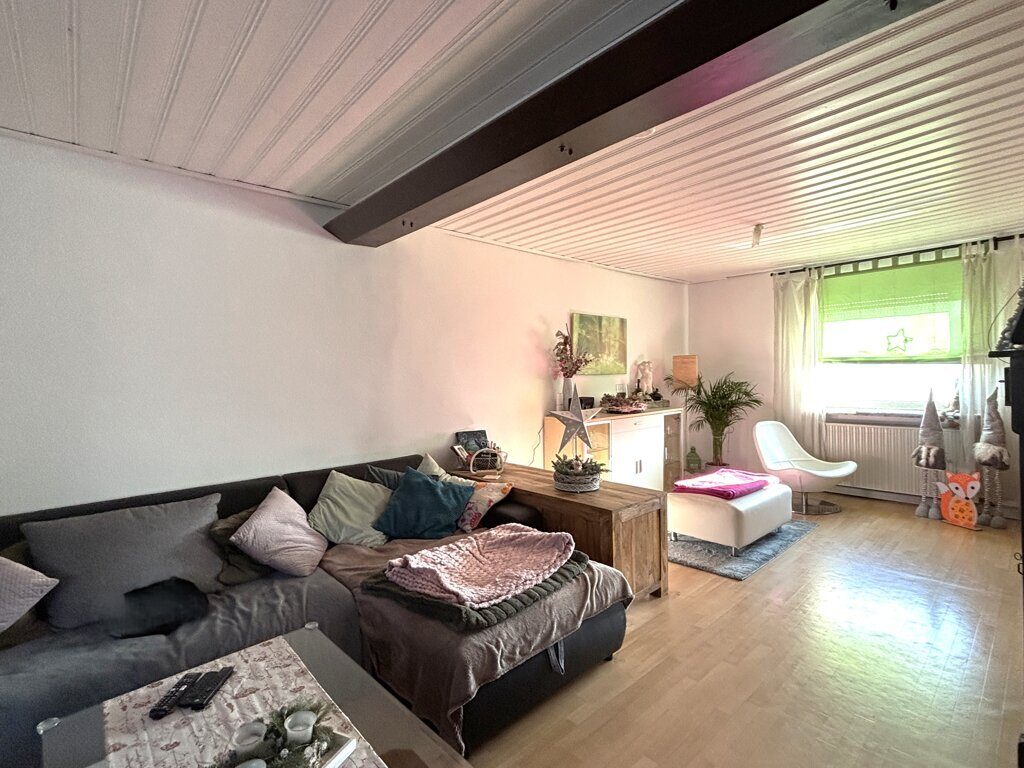 Immobilienangebot - Würselen - Wohnen - Broichweiden!
Bezugsfreies 2-Familienhaus mit Garage und traumhaftem Garten
