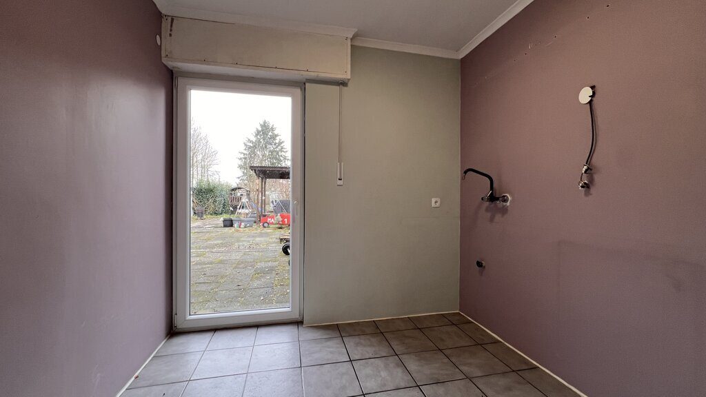 Immobilienangebot - Alsdorf - Wohnen - Sanierungsbedürftiges Einfamilienhaus
mit sonnigem Grundstück in ruhiger Lage