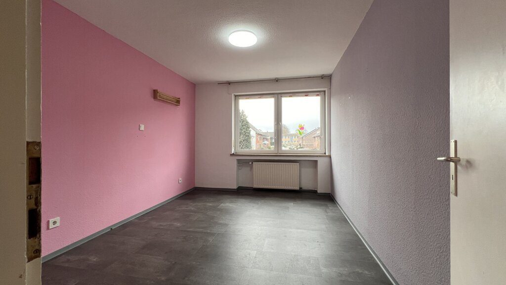 Immobilienangebot - Alsdorf - Wohnen - Sanierungsbedürftiges Einfamilienhaus
mit sonnigem Grundstück in ruhiger Lage