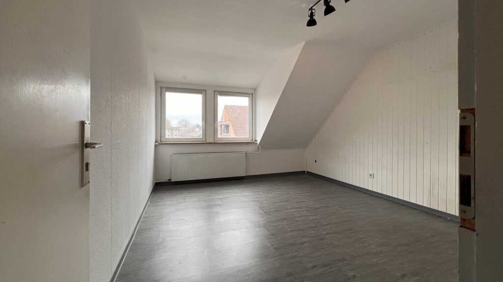 Immobilienangebot - Alsdorf - Wohnen - Sanierungsbedürftiges Einfamilienhaus
mit sonnigem Grundstück in ruhiger Lage